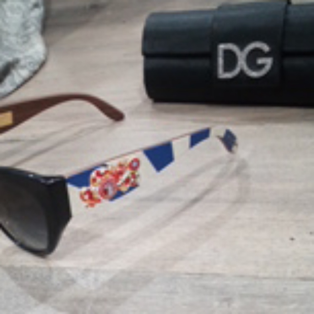 Sunglasses - Picture 3 of 3